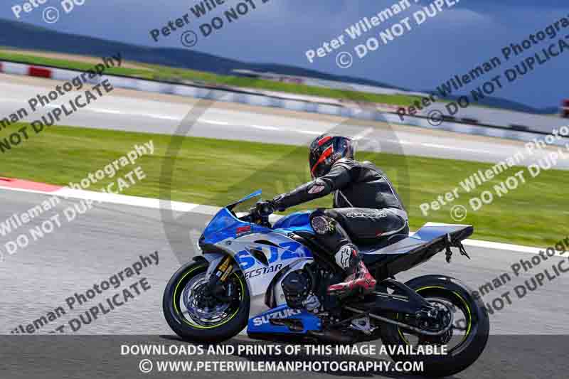 cadwell no limits trackday;cadwell park;cadwell park photographs;cadwell trackday photographs;enduro digital images;event digital images;eventdigitalimages;navarra;no limits trackdays;peter wileman photography;racing digital images;trackday digital images;trackday photos